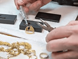 Expert jewellery testing